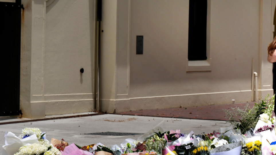 SLIDER_australia_AP_Photo_Mark_Baker