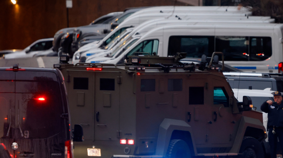 SLIDER_bruklin_filaki_maduro_AP_Photo_Stefan_Jeremiah