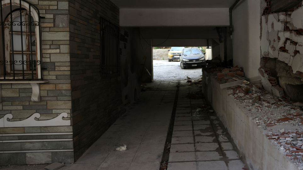 SLIDER_ekrixi_thsn_1i_2