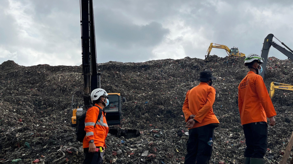 SLIDER_indonisia_skupidia_BASARNAS_via_AP