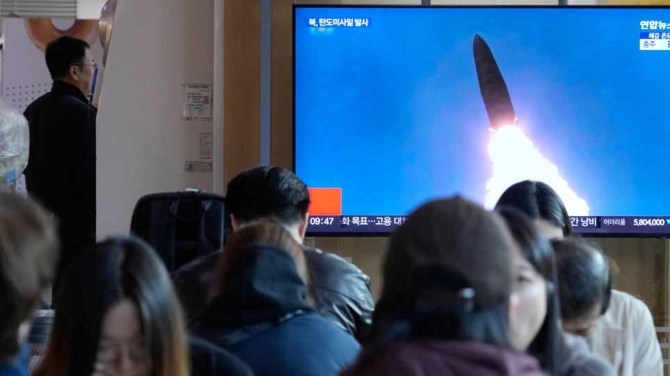 SLIDER_korea_piravlos_TV_AP_Photo_Ahn_Young_joon
