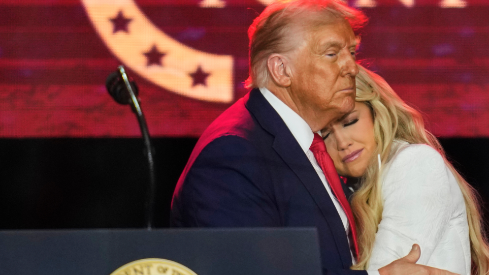 SLIDER_trump_xira_krk_AP_Photo_John_Locher