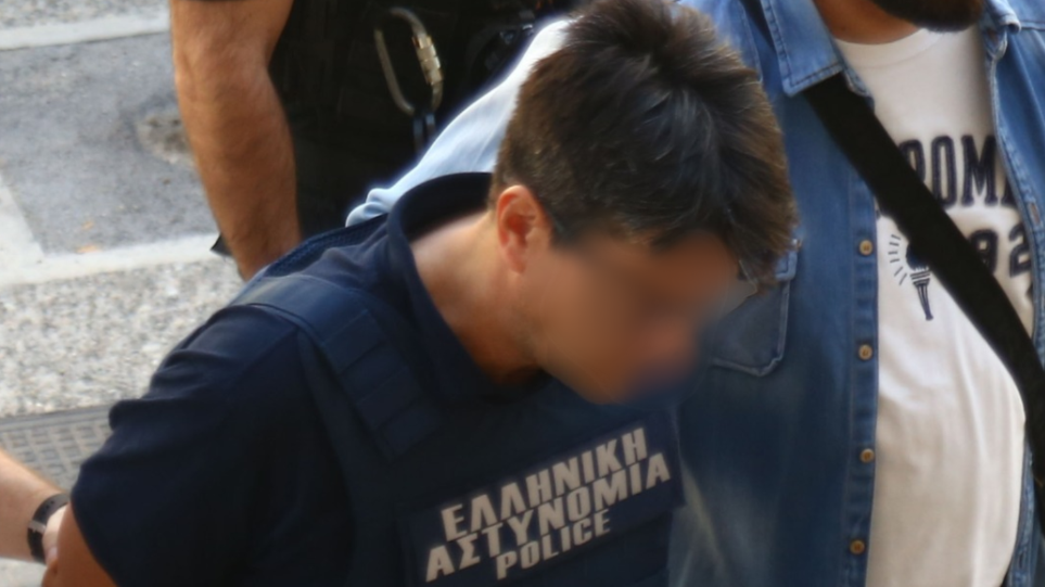 S_adelfoktonos_int