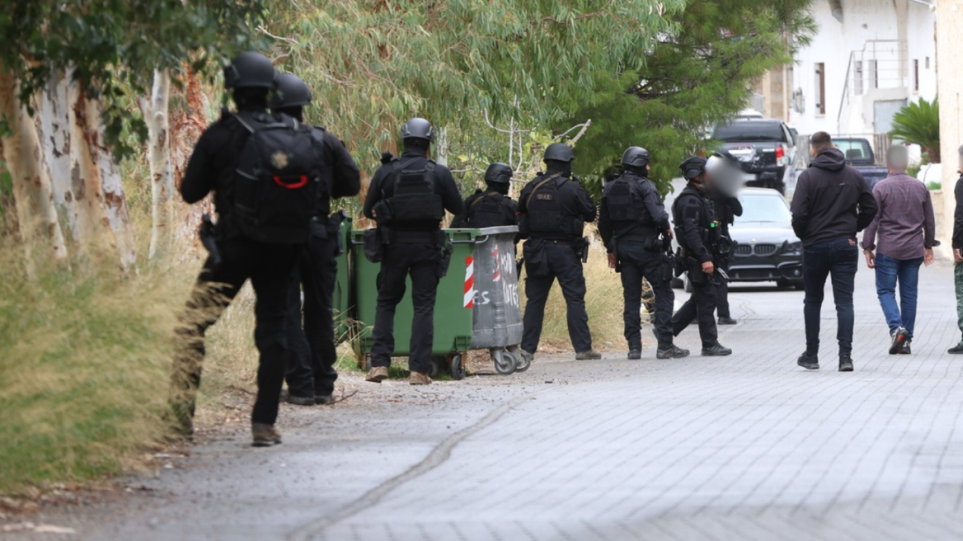 S_astinomia_Kriti_venteta_int