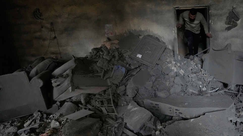 S_eripia_spiti_livanos_AP_Photo_Hussein_Malla