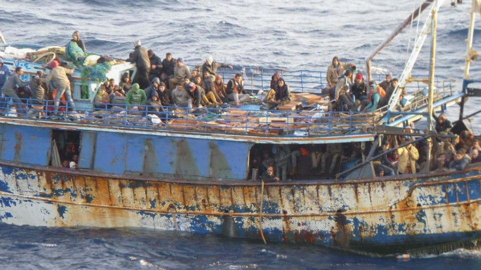 S_metanastes_kriti_plio_int