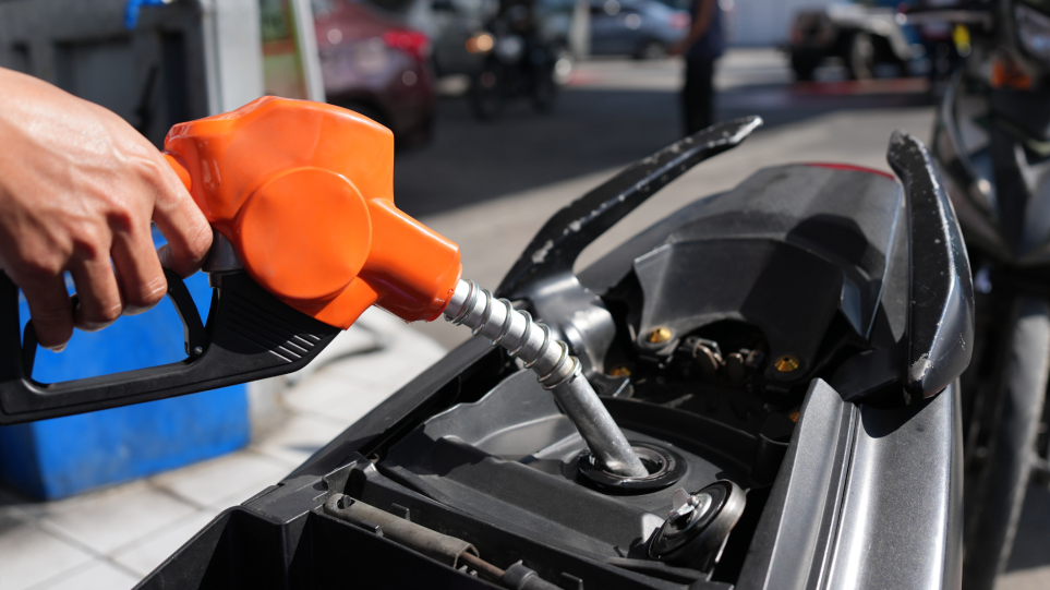 s_venzini_mixani_ipa_AP_Photo_Aaron_Favila