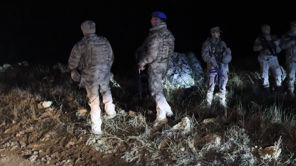 S_erevna_diasosi_Turki_stratiotes_ptosi_aeroskafus_AP_Photo_Efekan_Akyuz