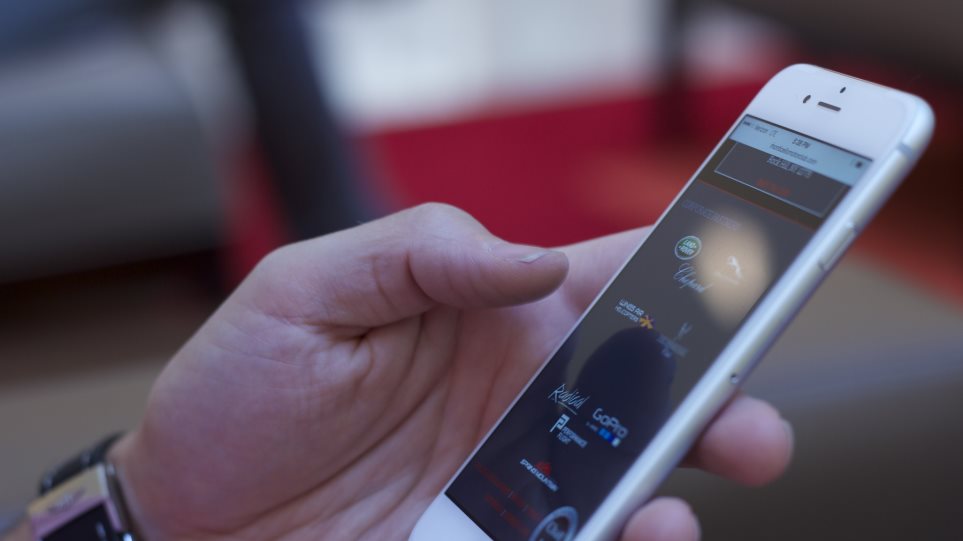 Kinito_Tilefono_Xeri_I