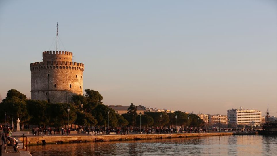 Lefkos_Pirgos_I_Poli_Thesaloniki