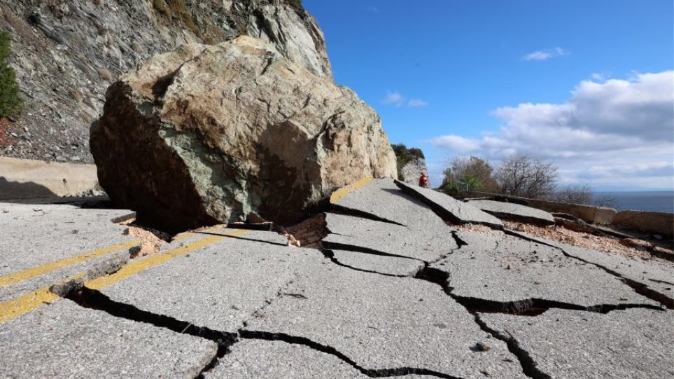 Lesvos_Vraxos_Katolisthisi_I2