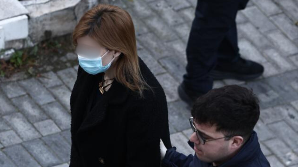 SLIDER_Rula_Pispirigu_I_Dikastiria_BLUR