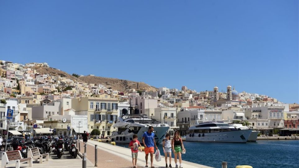 Siros_I_Eliniko_Nisi