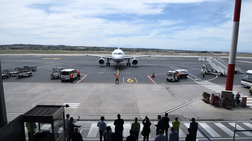 aerodromio_makedonia_aeroplano_1i