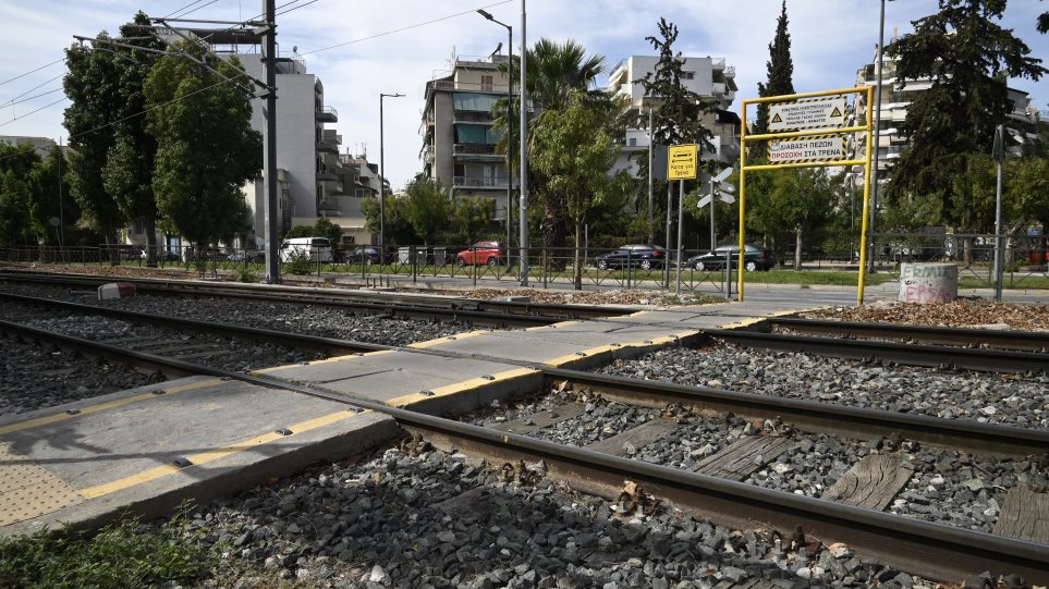 diavasi_pezon_treno_int