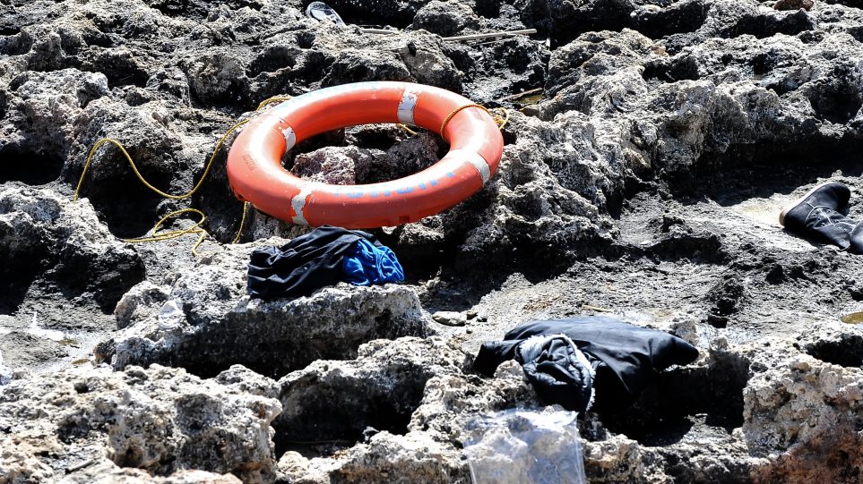 navagio_sosivio_metanastes_vraxia_int