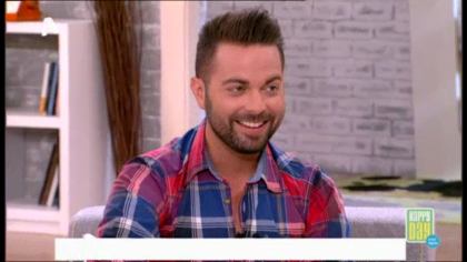 Ο Ηλίας Βρεττός στο Happy day