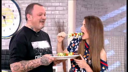 Σουβλάκια με μαστέλο και λαχανικά από τον Δ. Σκαρμούτσο