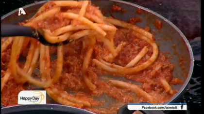 Bucatini alla salsiccia, ιταλική μακαρονάδα με λουκάνικο