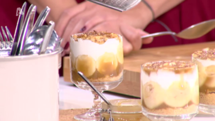 Ο διαιτολόγος Μάνος Δημητρούλης φτιάχνει light Banoffee για γλυκό χωρίς τύψεις