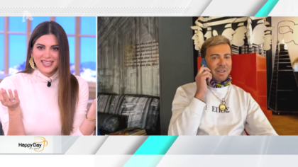 Ο Λάκης Γαβαλάς μένει σπίτι με στυλ, μαγειρεύει και κάνει κηπουρική