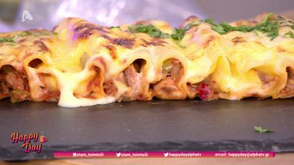 Οι Master Chef Δημήτρης Μπέλλος και Μαρία Μπέη μας μαγειρεύουν κανελόνια με τόνο