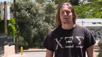 Μην κρίνεις το βιβλίο από το εξώφυλλο