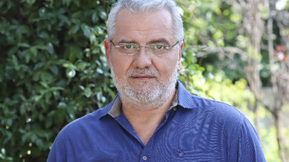 Μάνος Πετούσης