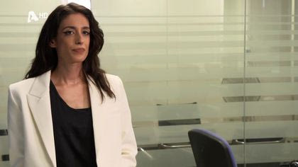 Η καινούργια συνάδελφος