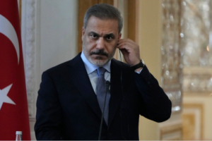 Τουρκία – Χ. Φιντάν: Στο «μικροσκόπιο» της Άγκυρας η συνεργασία Ελλάδας–Κύπρου–Ισραήλ