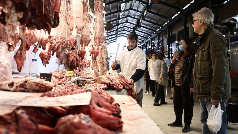 Οι ζωονόσοι πλήττουν φέτος τη διάθεση και την τιμή του πασχαλινού αρνιού