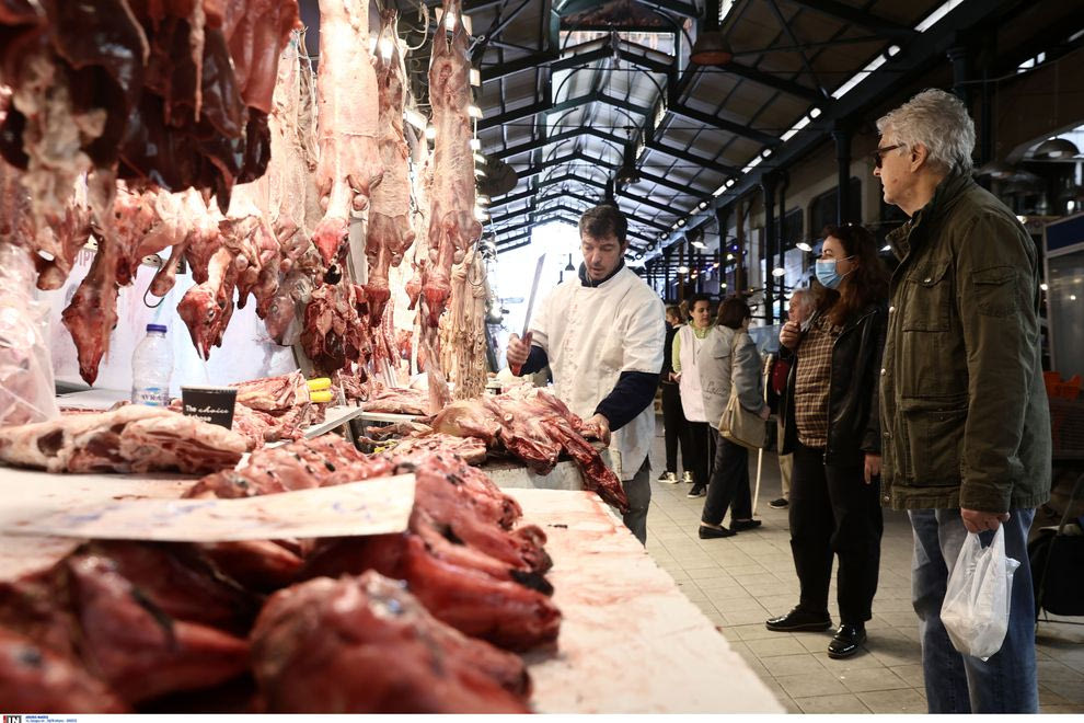 Οι ζωονόσοι πλήττουν φέτος τη διάθεση και την τιμή του πασχαλινού αρνιού