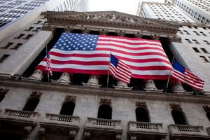 ΗΠΑ: Με πτώση άνοιξε η Γουόλ Στριτ- Το πετρέλαιο Μπρεντ ξεπέρασε τα 100 δολάρια το βαρέλι