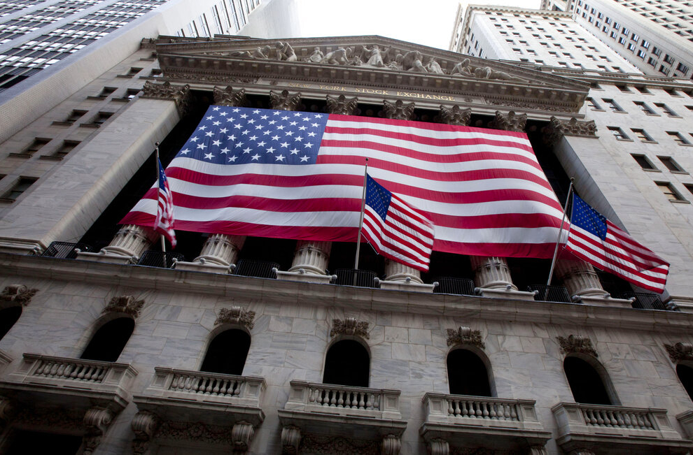 ΗΠΑ: Με πτώση άνοιξε η Γουόλ Στριτ- Το πετρέλαιο Μπρεντ ξεπέρασε τα 100 δολάρια το βαρέλι