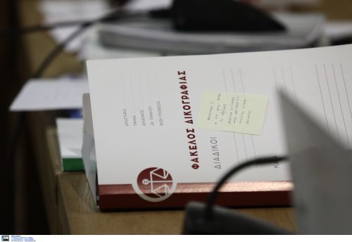 Στον εισαγγελέα οι έξι συλληφθέντες για την επίθεση στη Νομική