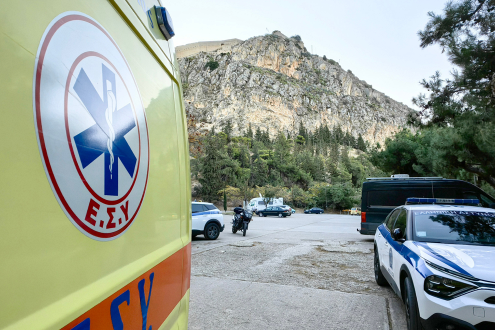Επεισόδιο με πυροβολισμούς τα ξημερώματα στη Σαρωνίδα – 3 τραυματίες