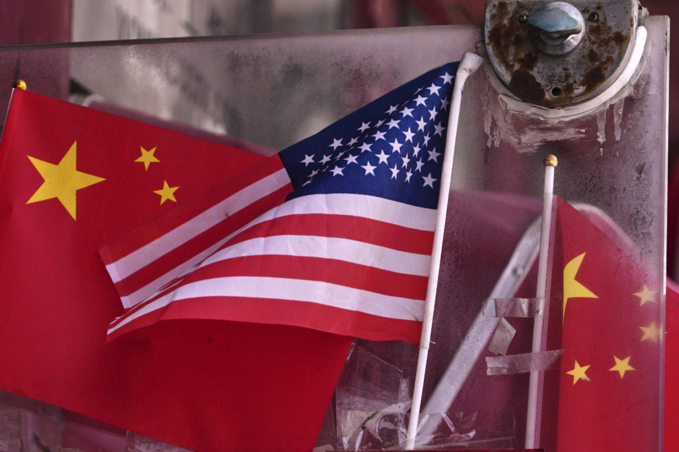Άρχισαν οι εμπορικές συνομιλίες ΗΠΑ-Κίνας στο Παρίσι, δήλωσε ένας αξιωματούχος του αμερικανικού υπουργείου Οικονομικών