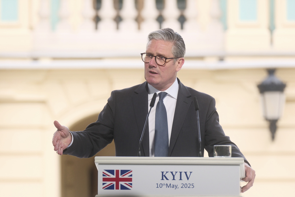 Κιρ Στάρμερ: Η Βρετανία δεν υποστηρίζει αποκλεισμό των Στενών του Ορμούζ