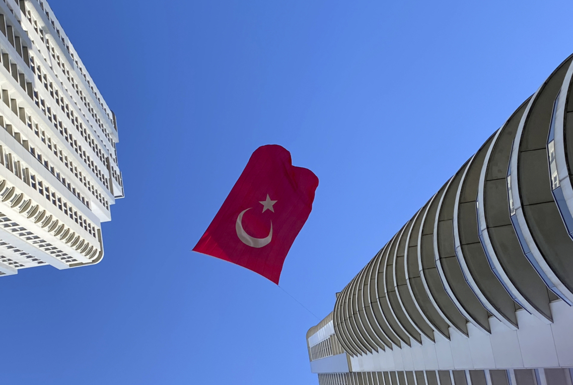 Αντιπερισπασμό ζητά ο Ερντογάν – Σε δεινή θέση ξανά η τουρκική οικονομία