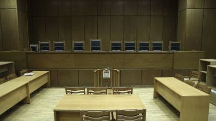 Αναβλήθηκε για τις 12/9 η δίκη του γιατρού που ζήτησε «φακελάκι»