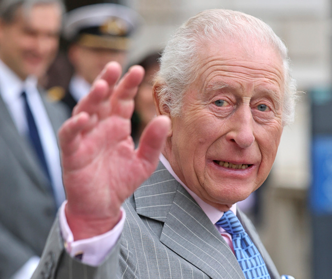 Βρετανία: Ο βασιλιάς Κάρολος προσκάλεσε τον πρόεδρο Τραμπ για επίσημη επίσκεψη αργότερα μέσα στον χρόνο