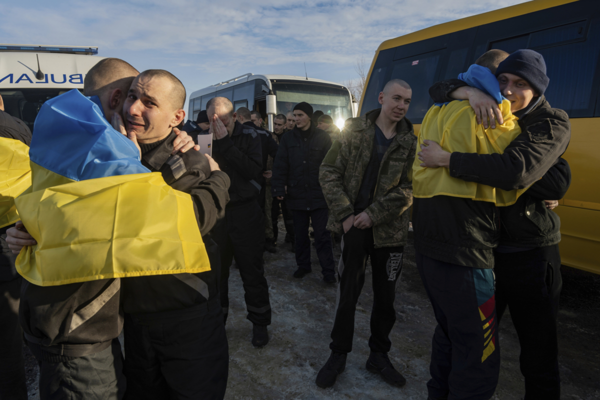 Ρωσία και Ουκρανία αντάλλαξαν 205 αιχμαλώτους πολέμου η κάθε πλευρά