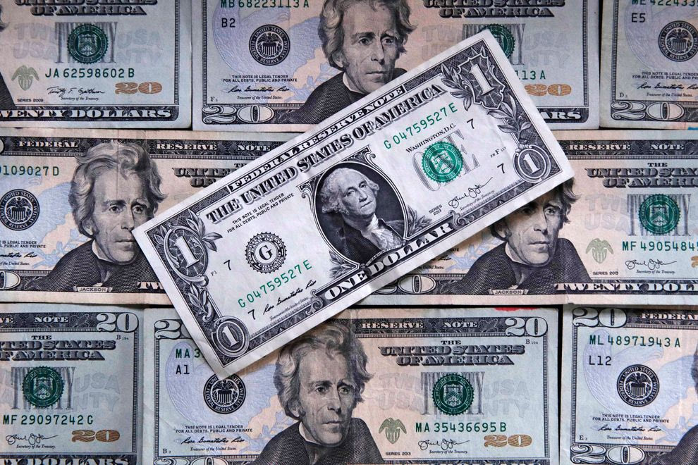 Η πολεμική κλιμάκωση στην Μέση Ανατολή εκτινάσσει την αξία του δολαρίου ως ασφαλούς καταφυγίου