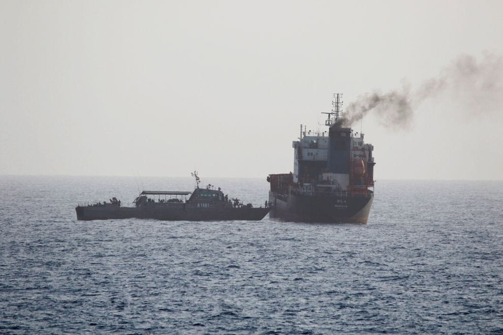 Βρετανία: Πετρελαιοφόρο που δεν ήταν ιρανικό διέπλευσε το στενό του Χορμούζ χωρίς να απενεργοποιήσει το σύστημα εντοπισμού του