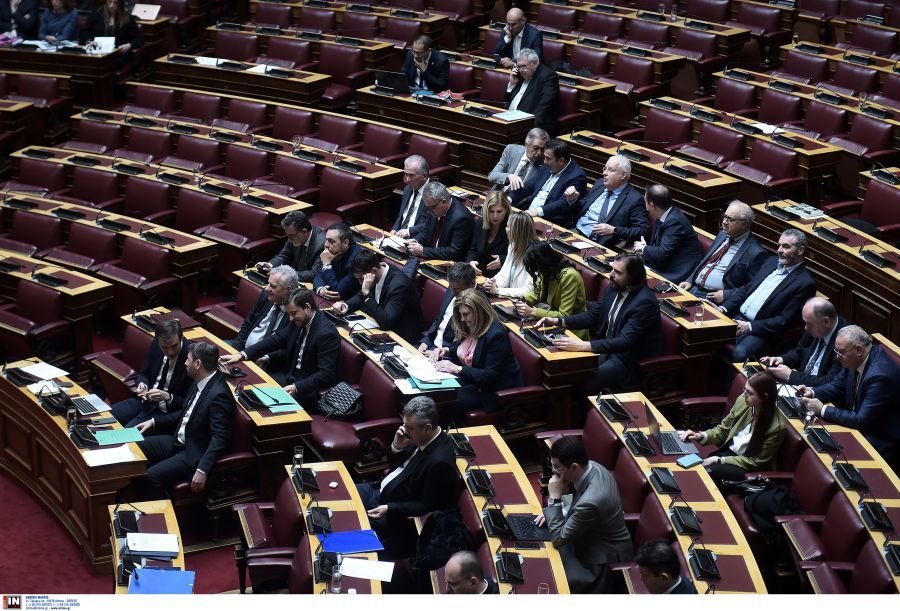 Τη σύγκληση της Επιτροπής Μορφωτικών Υποθέσεων της Βουλής ζητούν επτά βουλευτές του ΠΑΣΟΚ