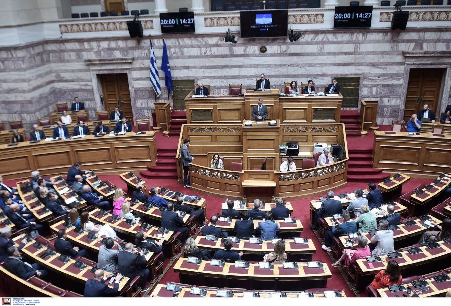Βουλή-ν/σ Εθνική Κοινωνική Συμφωνία για ΣΣΕ: Την απόσυρση του νομοσχεδίου ζήτησε η αντιπολίτευση