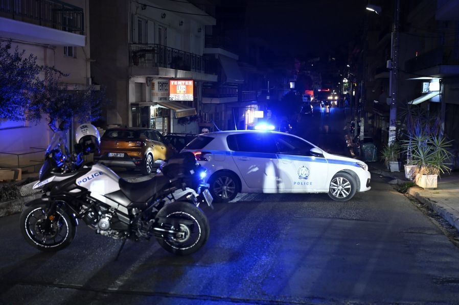 Άνδρας πήδηξε από μπαλκόνι εγκαταλελειμμένου κτιρίου στο Κερατσίνι
