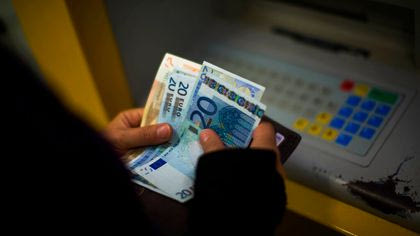 «Νταντάδες της Γειτονιάς»: Έως 500 ευρώ τον μήνα