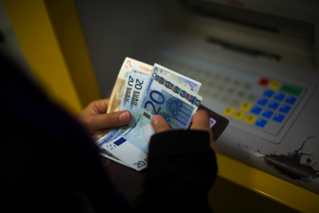«Νταντάδες της Γειτονιάς»: Έως 500 ευρώ τον μήνα