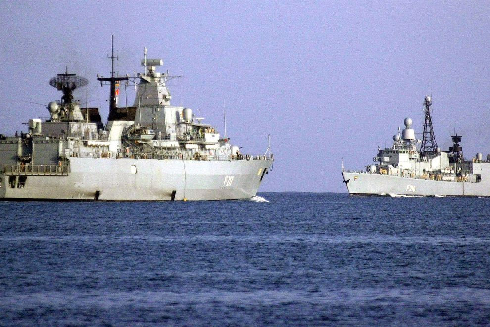 Το ΣΑ του ΟΗΕ επεκτείνει έως τον Ιανουάριο 2026 την υποχρέωση ενημέρωσης για την Ερυθρά Θάλασσα που συνέταξαν Ελλάδα και ΗΠΑ